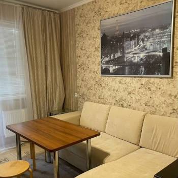 Сдается 1-комнатная квартира, 55 м²