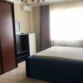 Сдается 1-комнатная квартира, 55 м²