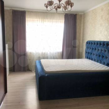 Сдается 1-комнатная квартира, 55 м²