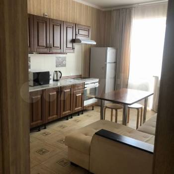 Сдается 1-комнатная квартира, 55 м²