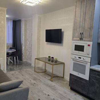 Продается 1-комнатная квартира, 42 м²