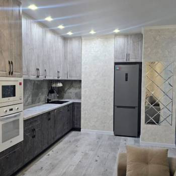 Продается 1-комнатная квартира, 42 м²