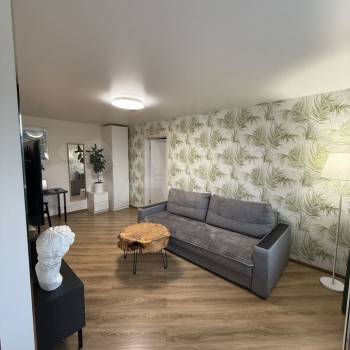 Продается 1-комнатная квартира, 45,7 м²