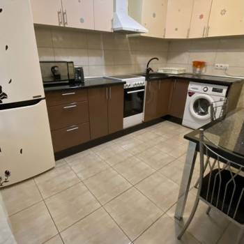 Продается 1-комнатная квартира, 32 м²