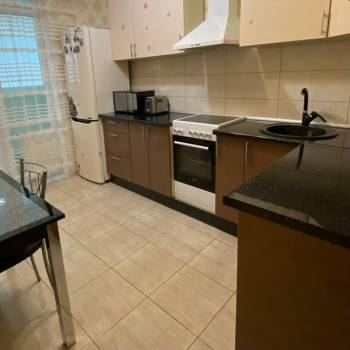 Продается 1-комнатная квартира, 32 м²