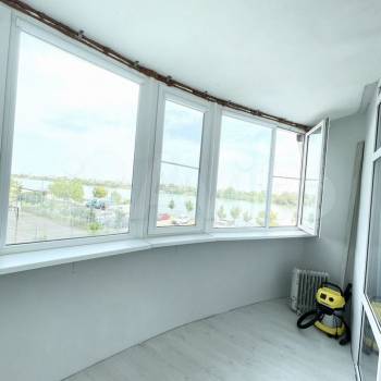 Продается 1-комнатная квартира, 53 м²