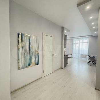 Продается 1-комнатная квартира, 53 м²