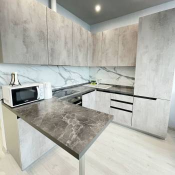 Продается 1-комнатная квартира, 53 м²