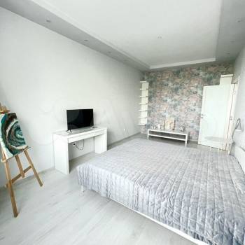 Продается 1-комнатная квартира, 53 м²