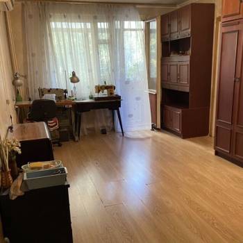 Продается Многокомнатная квартира, 75 м²