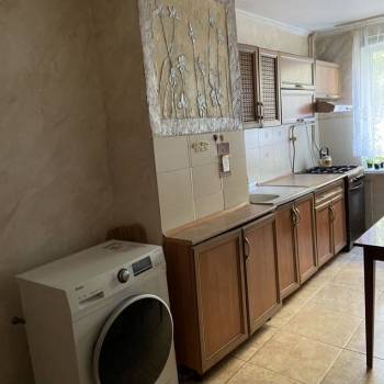 Продается Многокомнатная квартира, 75 м²