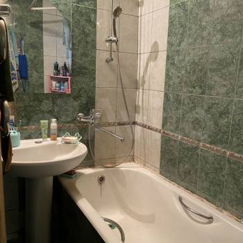 Продается Многокомнатная квартира, 75 м²