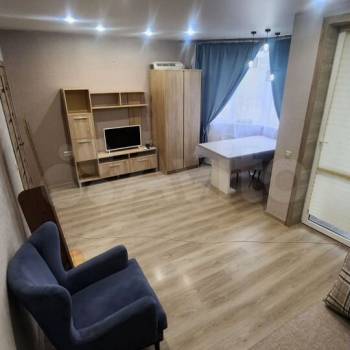 Продается 1-комнатная квартира, 32 м²