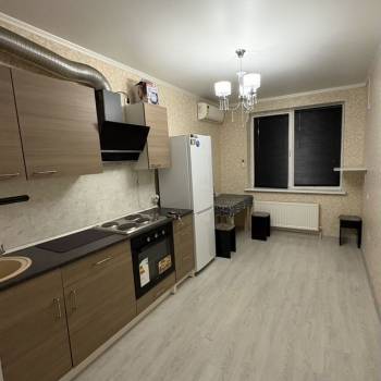 Сдается 1-комнатная квартира, 35,8 м²