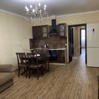 Сдается 1-комнатная квартира, 55 м²