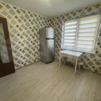 Сдается 1-комнатная квартира, 38 м²