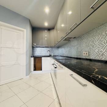 Продается 1-комнатная квартира, 40,9 м²