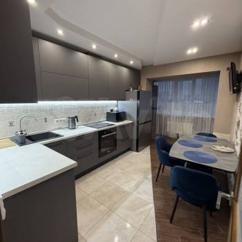 Продается 1-комнатная квартира, 40 м²