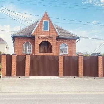 Продается Дом, 180 м²