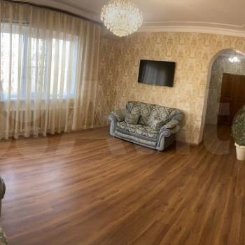 Продается Дом, 180 м²