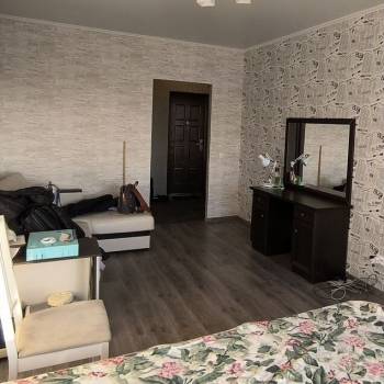 Продается 1-комнатная квартира, 43 м²