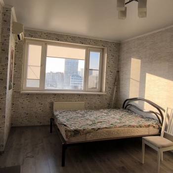 Продается 1-комнатная квартира, 43 м²