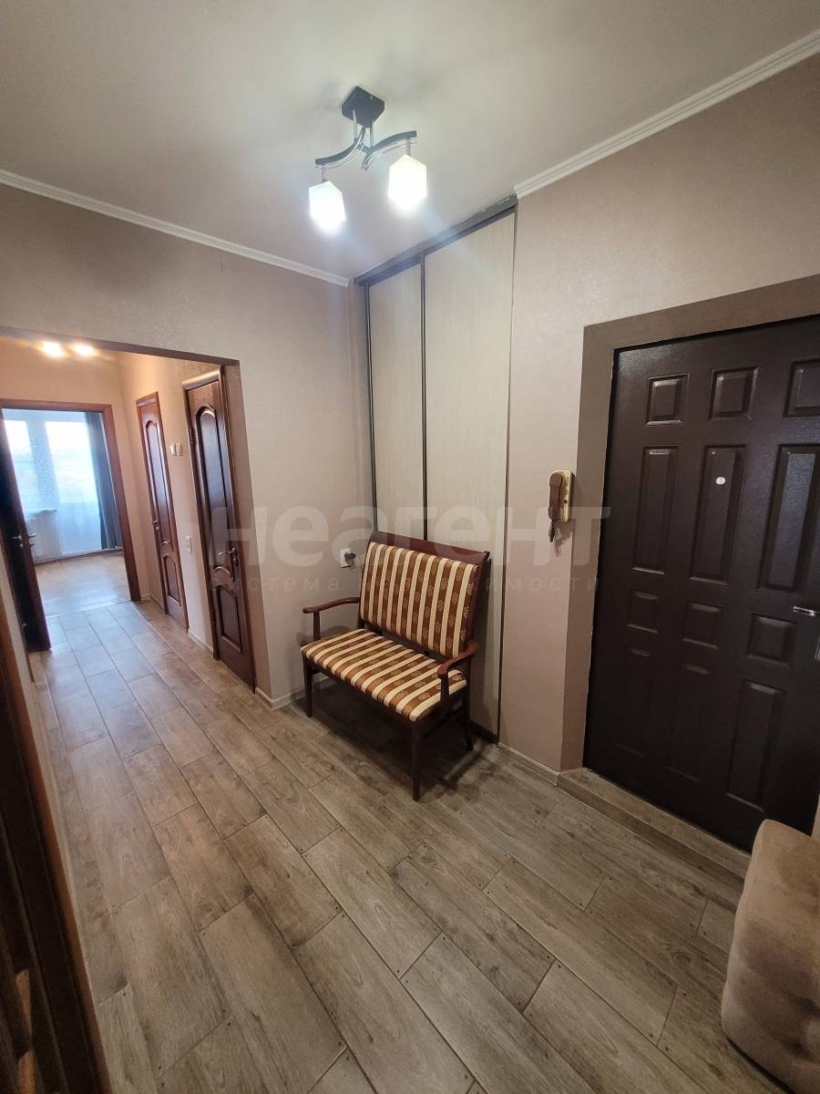 Сдам 2-х комн. квартиру, ЦМР, ул. Коммунаров