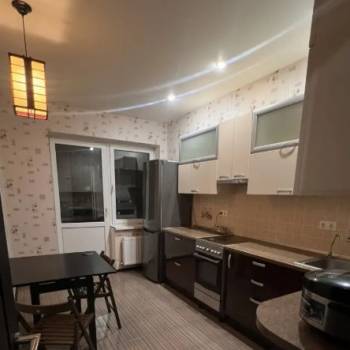 Сдается 1-комнатная квартира, 40 м²