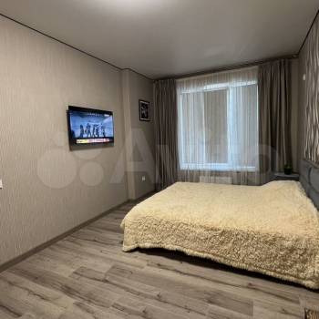 Сдается 1-комнатная квартира, 42 м²