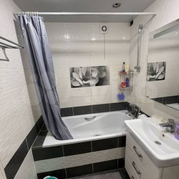 Сдается 2-х комнатная квартира, 62 м²