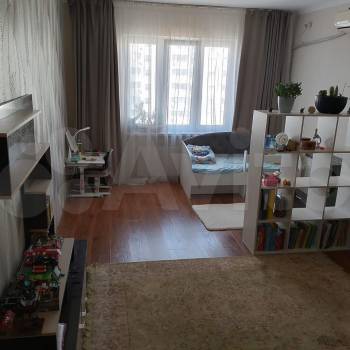 Продается 1-комнатная квартира, 43 м²