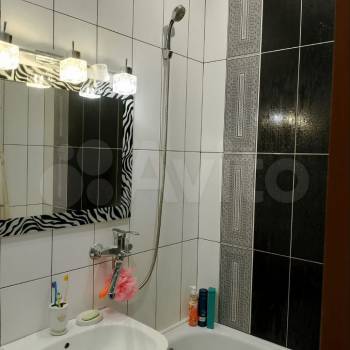 Продается 1-комнатная квартира, 43 м²