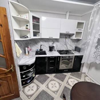 Продается 3-х комнатная квартира, 63 м²