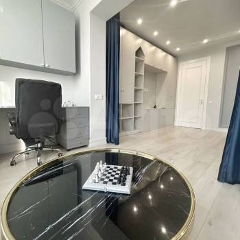Продается Многокомнатная квартира, 130 м²