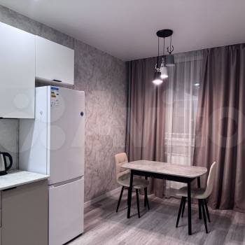 Сдается 1-комнатная квартира, 37 м²