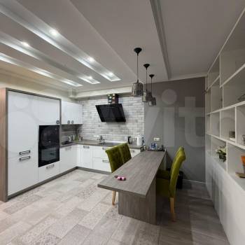 Продается 1-комнатная квартира, 52 м²