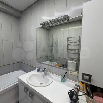 Продается 1-комнатная квартира, 52 м²