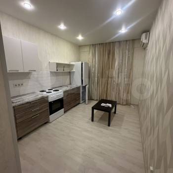 Сдается 1-комнатная квартира, 38 м²