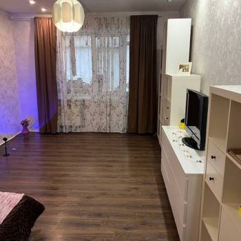 Продается 1-комнатная квартира, 52 м²