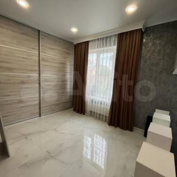 Продается Дом, 360 м²