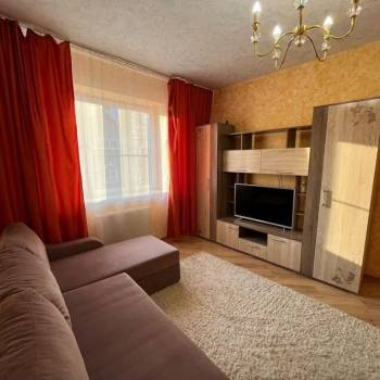 Сдается 1-комнатная квартира, 38 м²