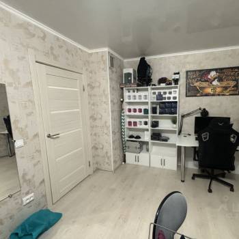 Продается 1-комнатная квартира, 40,7 м²