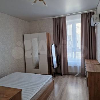 Сдается 1-комнатная квартира, 37 м²
