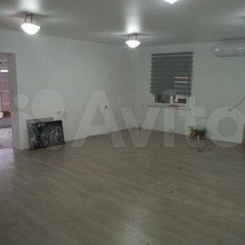 Сдается Нежилое помещение, 300 м²