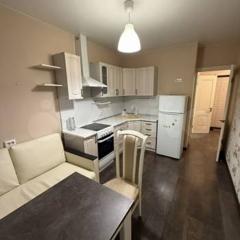 Продается 1-комнатная квартира, 41,8 м²