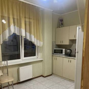 Сдается 1-комнатная квартира, 40 м²