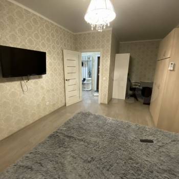 Сдается 1-комнатная квартира, 42 м²