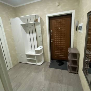 Сдается 1-комнатная квартира, 42 м²