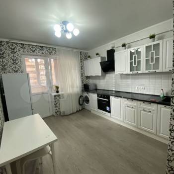 Сдается 1-комнатная квартира, 42 м²