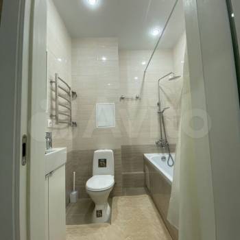 Сдается 1-комнатная квартира, 42 м²